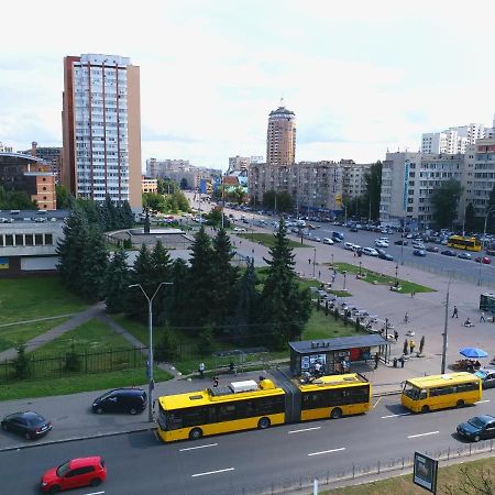 Отдельная Комната С Балконом В Апартаментах, Возле М Печерская كييف المظهر الخارجي الصورة